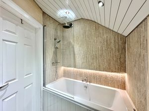 Photo 25- click for photo gallery